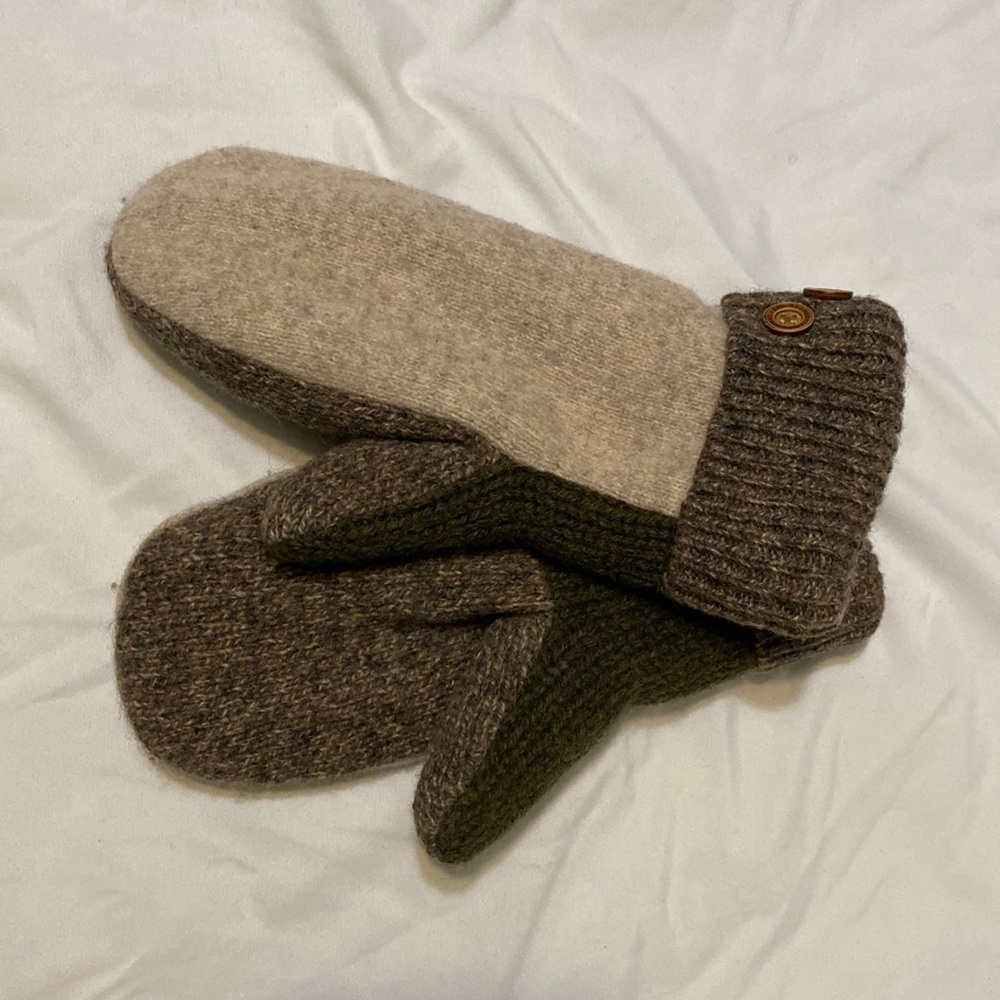 Fleece lined mittens